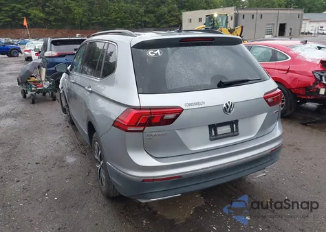 2021 Volkswagen Tiguan 2.0T Se/2.0T Se R-Line Black/2.0T Sel z USA, uszkodzony, nr VIN 3VV2B7AXXMM106421